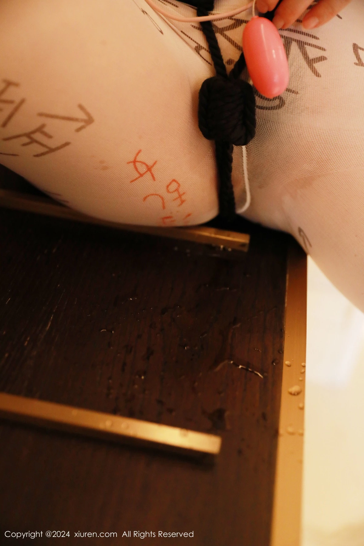 秀人集.com_[XiuRen秀人网]No.8258_模特小薯条nienie性感白色服饰配诱人白丝袜秀曼妙身姿诱惑写真91P