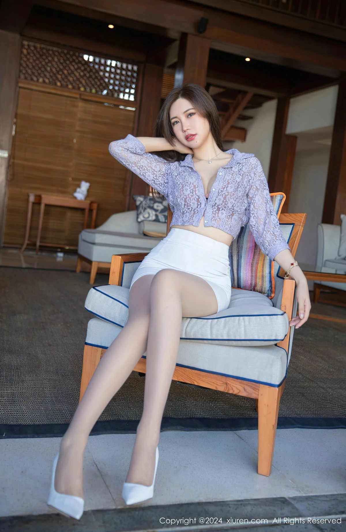 秀人集.com_[XiuRen秀人网]No.8299_女神绮里嘉ula约会场景性感黑色内衣配原色丝袜秀曼妙身姿诱惑写真70P