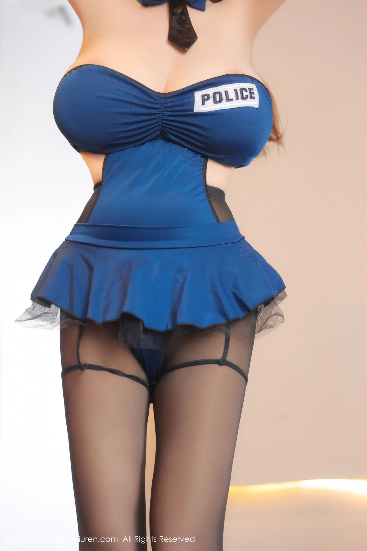 秀人集.com_[XiuRen秀人网]No.8304_模特陈柒柒性感蓝色抹胸服饰配超薄黑丝秀惹火身段完美诱惑写真87P