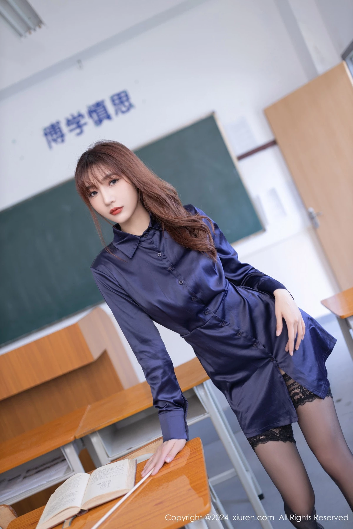 秀人集.com_[XiuRen秀人网]No.8309_模特陆萱萱性感深蓝色连衣短裙露豹纹内衣秀柔美身姿诱惑写真80P