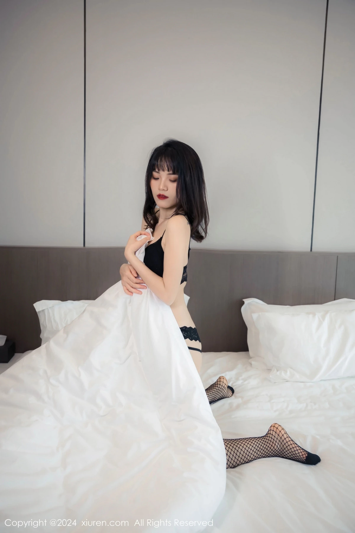 秀人集.com_[XiuRen秀人网]No.8320_新人模特唐安诺白色薄纱上衣配超薄黑丝秀曼妙身姿迷人诱惑写真84P