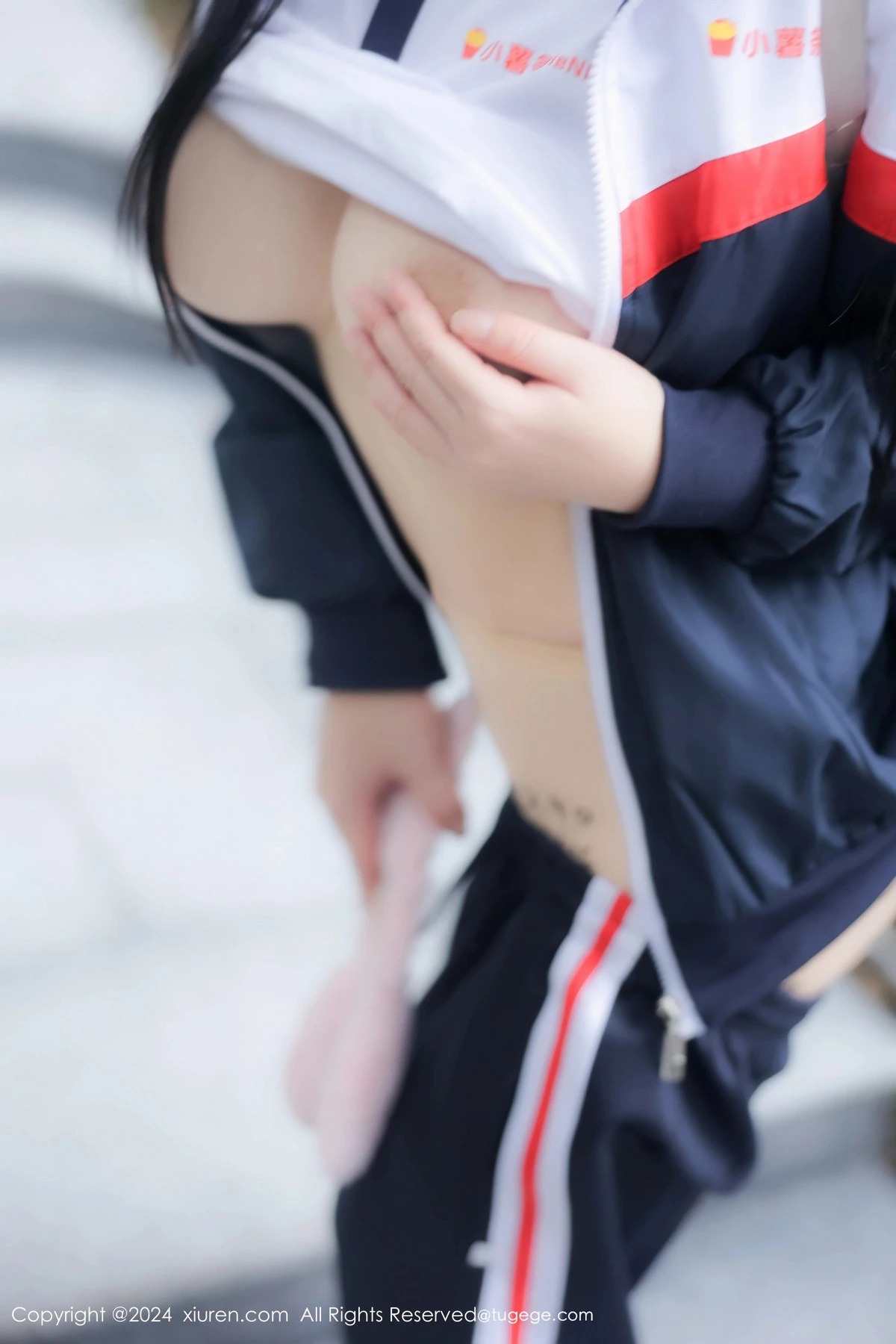 秀人集.com_[XiuRen秀人网]No.8335_模特小薯条nienie户外性感学生运动装露超薄肉丝撩人诱惑写真88P