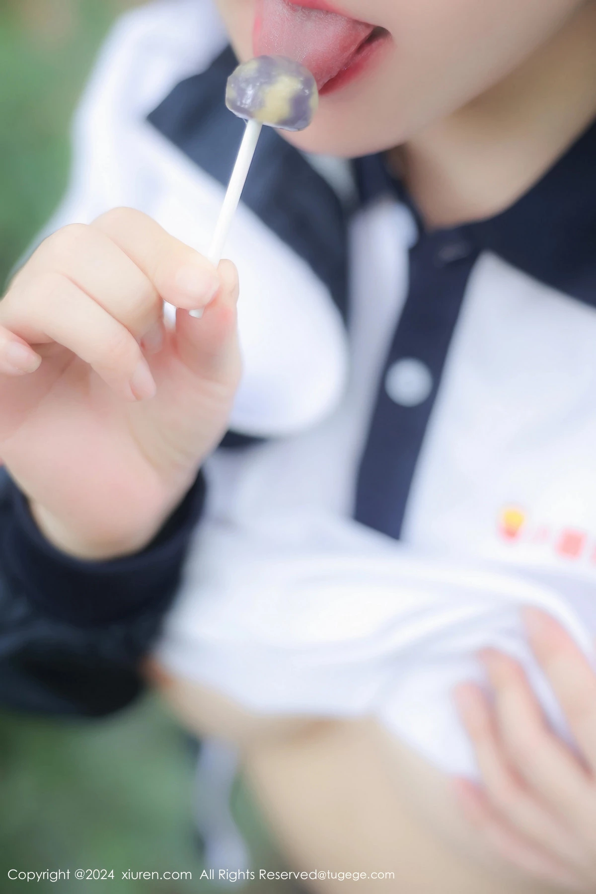 秀人集.com_[XiuRen秀人网]No.8335_模特小薯条nienie户外性感学生运动装露超薄肉丝撩人诱惑写真88P