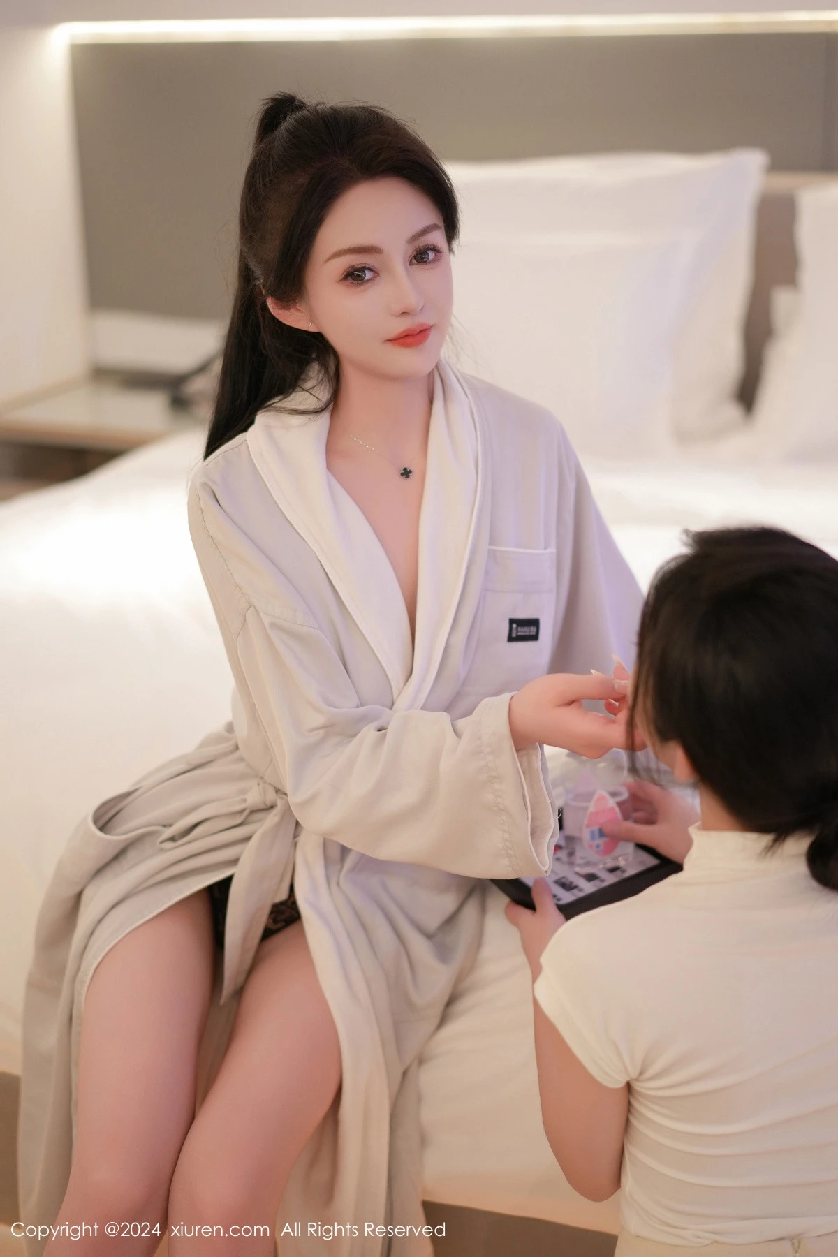 秀人集.com_[XiuRen秀人网]No.8350_模特合集女神林幼一＆谭小灵剧情演绎性感白色浴袍迷人诱惑写真113P