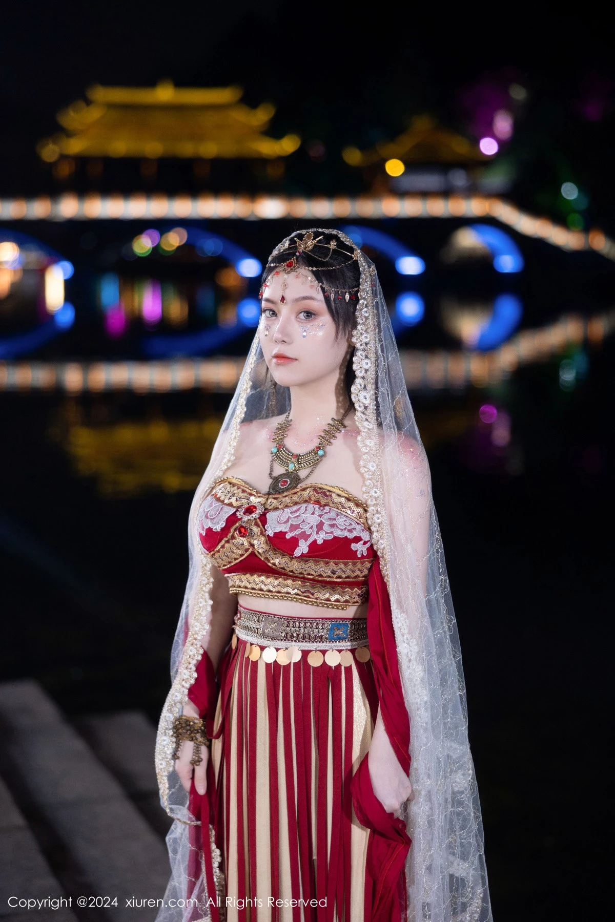 秀人集.com_[XiuRen秀人网]No.8349_模特豆瓣酱性感红色薄纱西域服饰半脱秀丰腴身材撩人诱惑写真82P