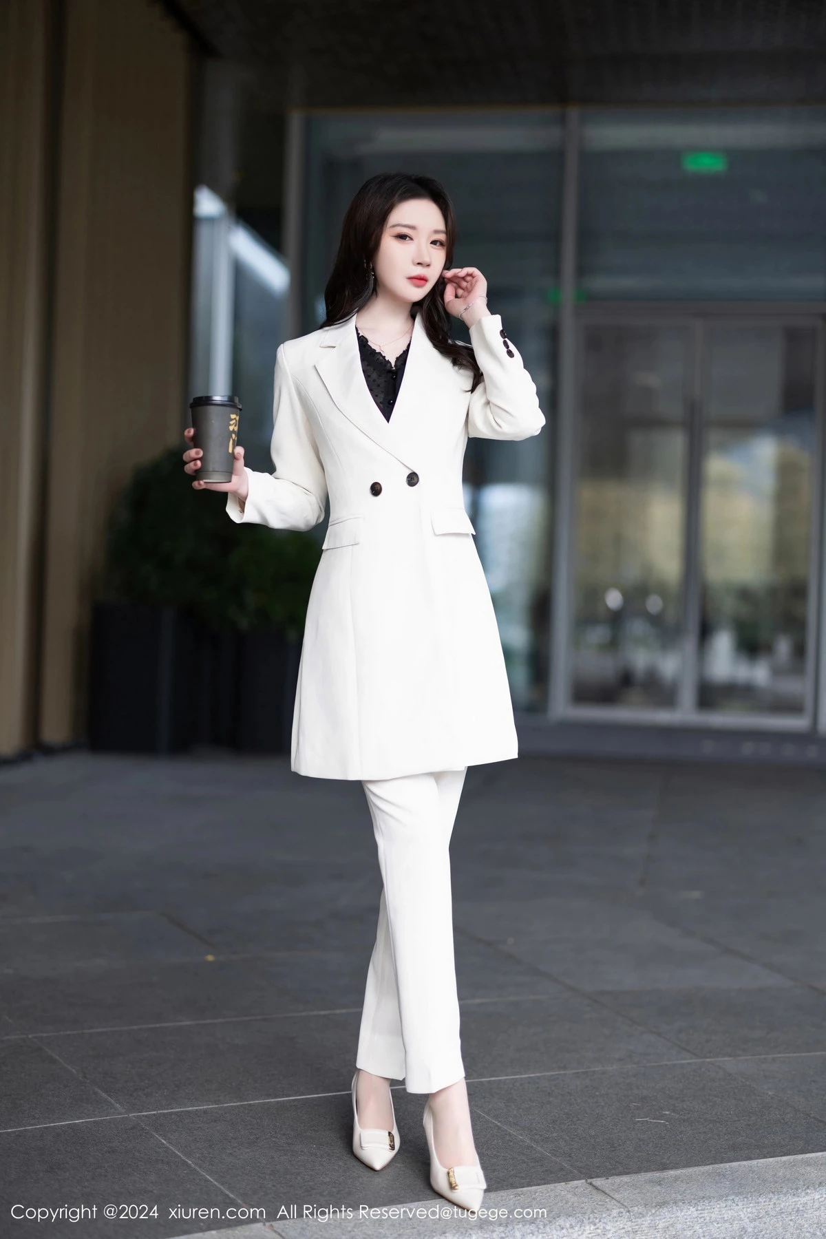 秀人集.com_[XiuRen秀人网]No.8354_模特梦心玥性感白色套装露黑色轻透内衣配超薄肉丝迷人诱惑写真90P