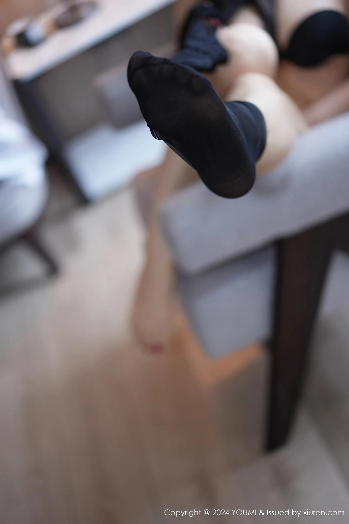 秀人集.com_[YouMi尤蜜荟]Vol.1042_模特心妍小公主性感白衬衫配短裙露超薄黑丝秀凹凸身材诱惑写真78P