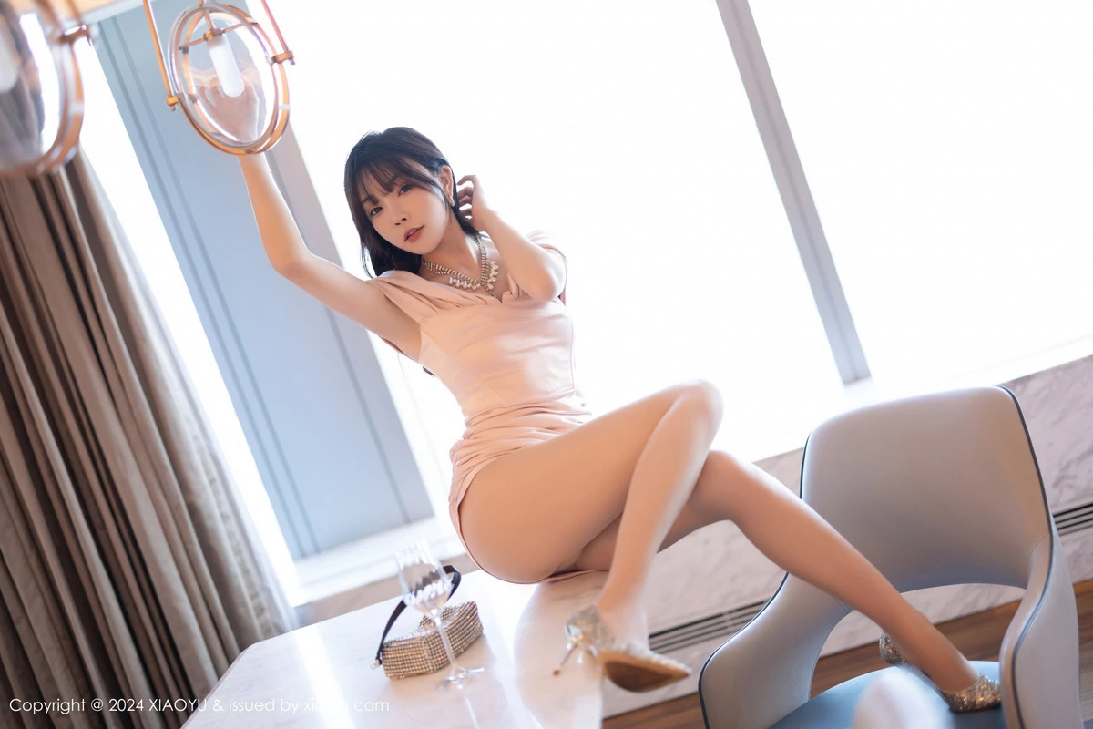 秀人集.com_[XiaoYu画语界]Vol.1231_女神徐莉芝Booty性感浅粉连衣裙配超薄肉丝秀曼妙身姿诱惑写真88P