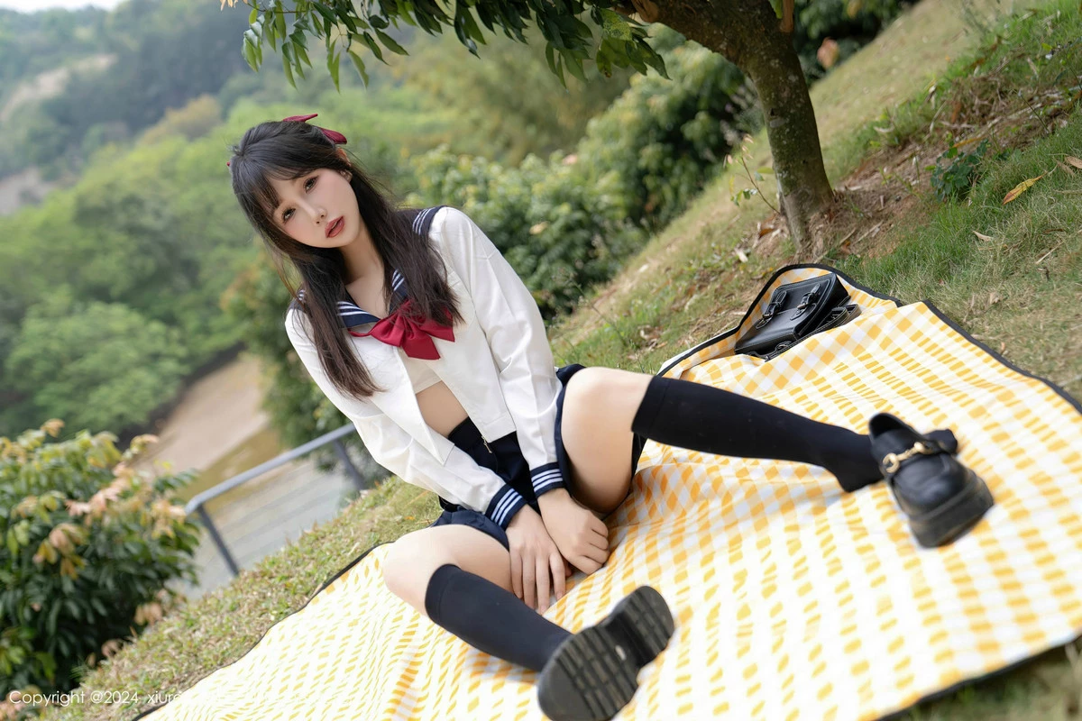 秀人集.com_[XiuRen秀人网]No.8365_模特波巧酱长白山旅拍性感学妹制服配黑丝袜秀曼妙身姿诱惑写真85P
