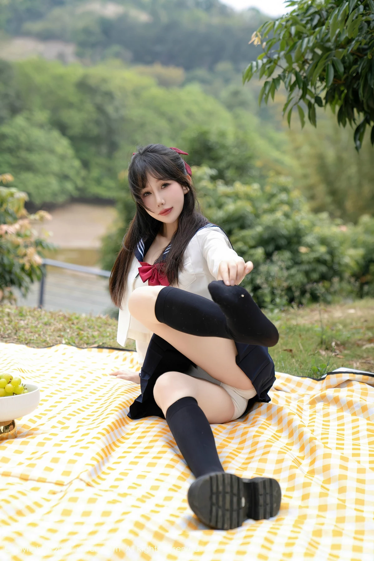 秀人集.com_[XiuRen秀人网]No.8365_模特波巧酱长白山旅拍性感学妹制服配黑丝袜秀曼妙身姿诱惑写真85P