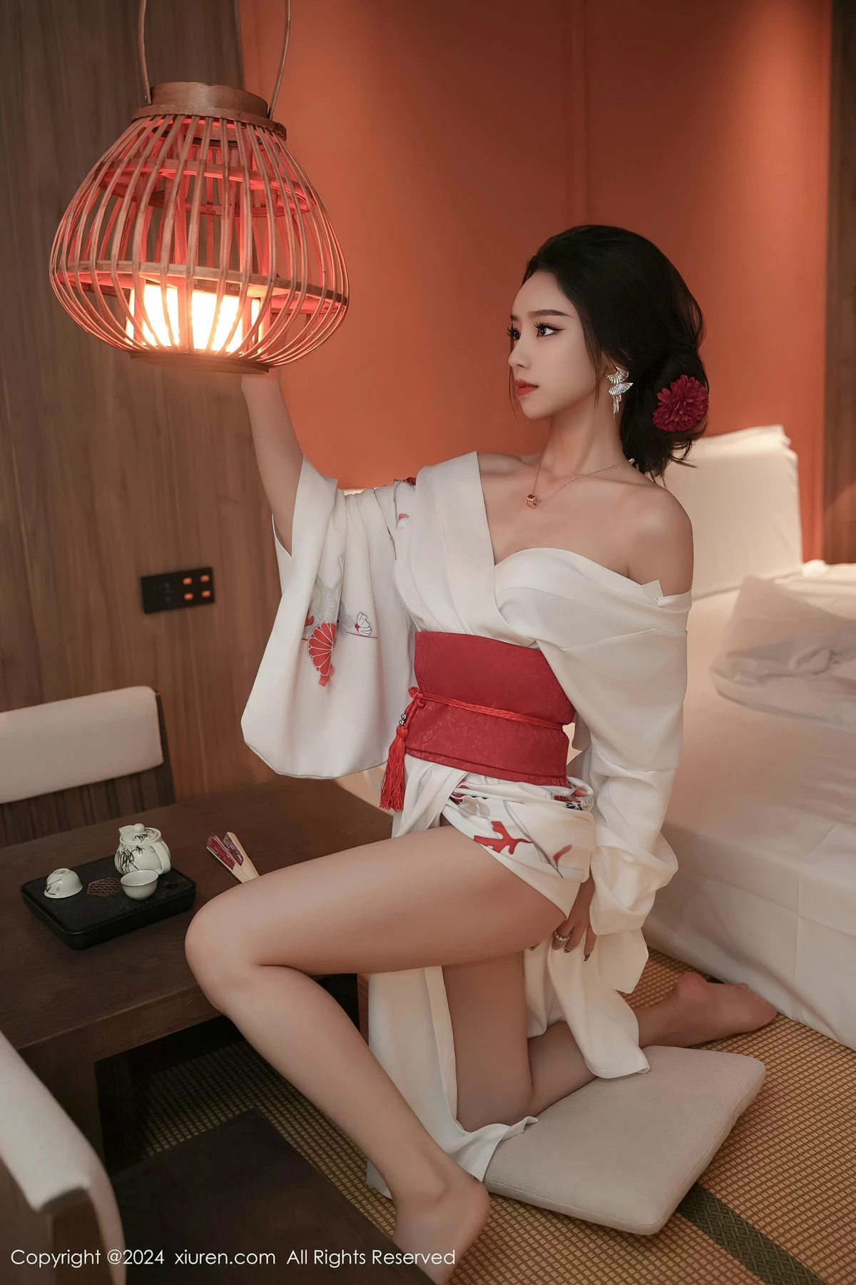秀人集.com_[XiuRen秀人网]No.8367_模特苏曼兮宾馆场景性感白色日系和服半撩秀翘臀美腿诱惑写真85P