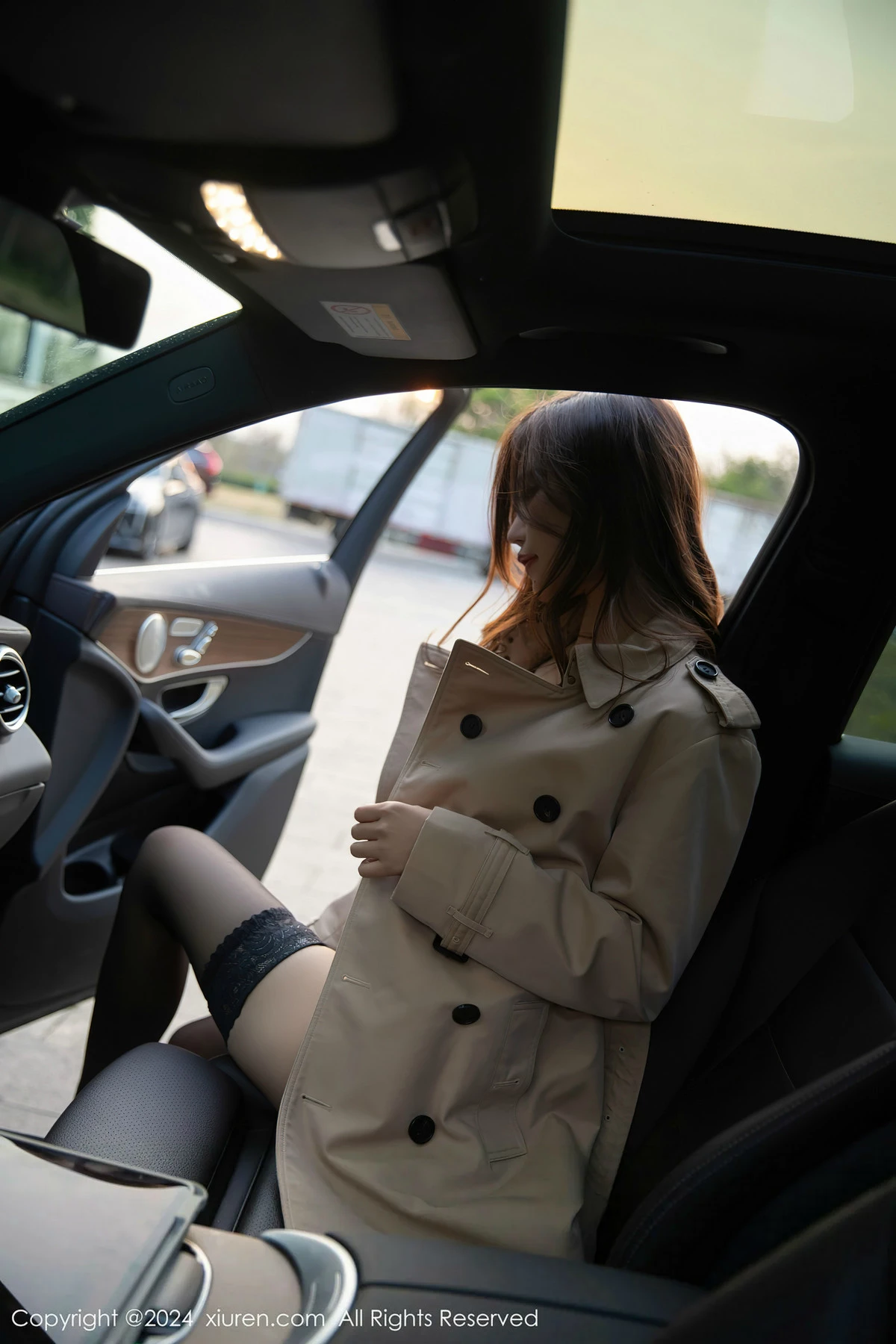 秀人集.com_[XiuRen秀人网]No.8371_女神绮里嘉ula车内场景性感黑色蕾丝内衣配黑丝吊袜撩人诱惑写真77P