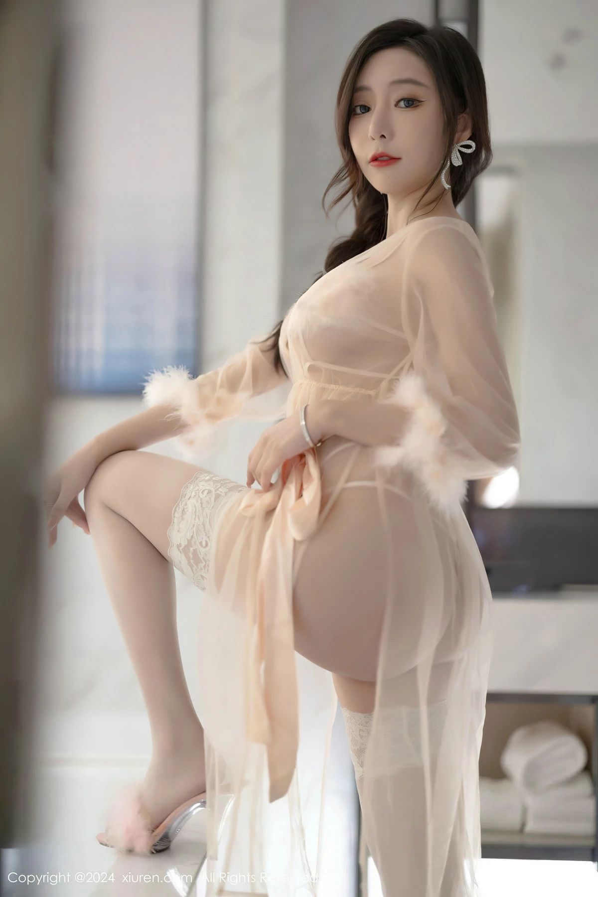 秀人集.com_[XiuRen秀人网]No.8378_女神王馨瑶yanni红色连衣裙+杏色轻透连衣裙秀完美身材诱惑写真80P
