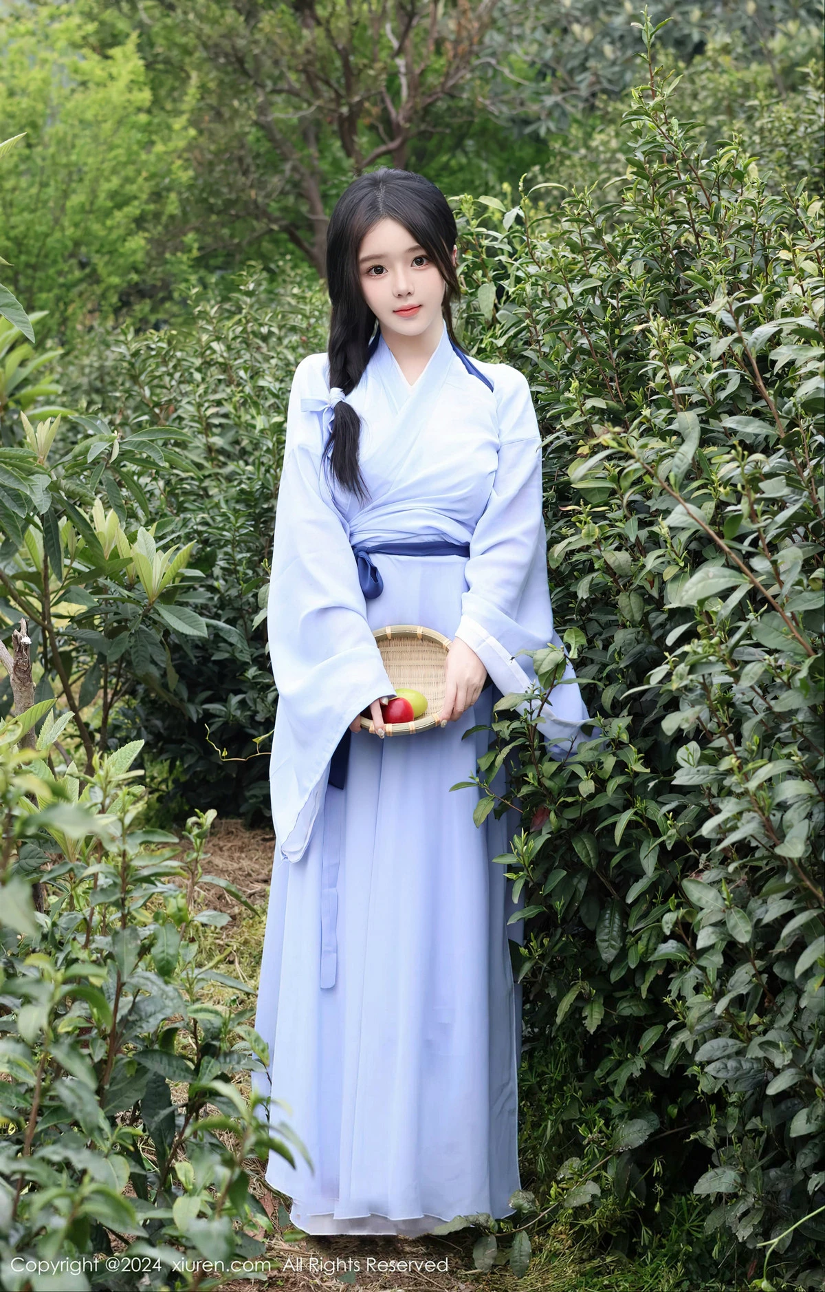 秀人集.com_[XiuRen秀人网]No.8386_模特小薯条nienie户外剧情性感蓝色连衣裙半脱秀惹火身材诱惑写真85P