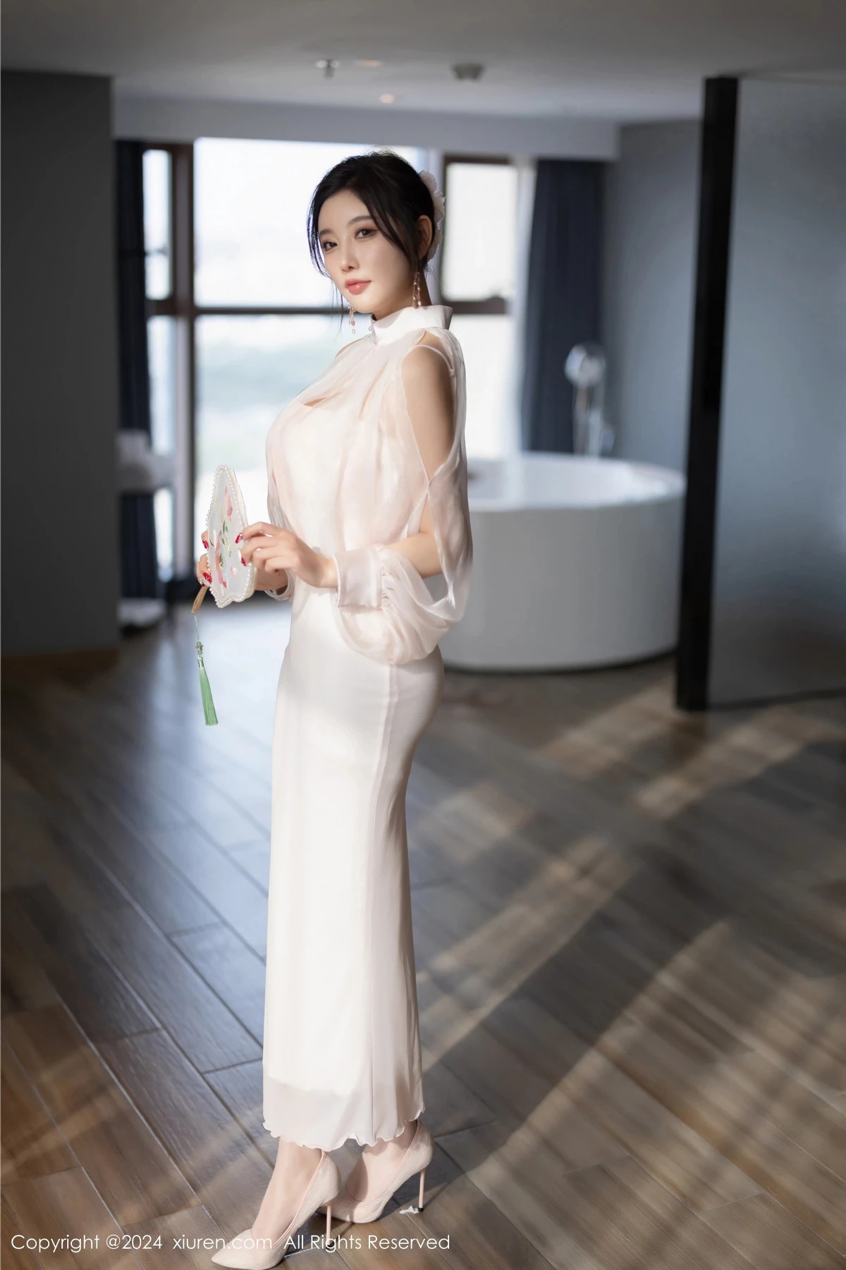 秀人集.com_[XiuRen秀人网]No.8294_女神杨晨晨Yome浅粉色情趣内衣配浅粉丝袜秀完美身材诱惑写真80P