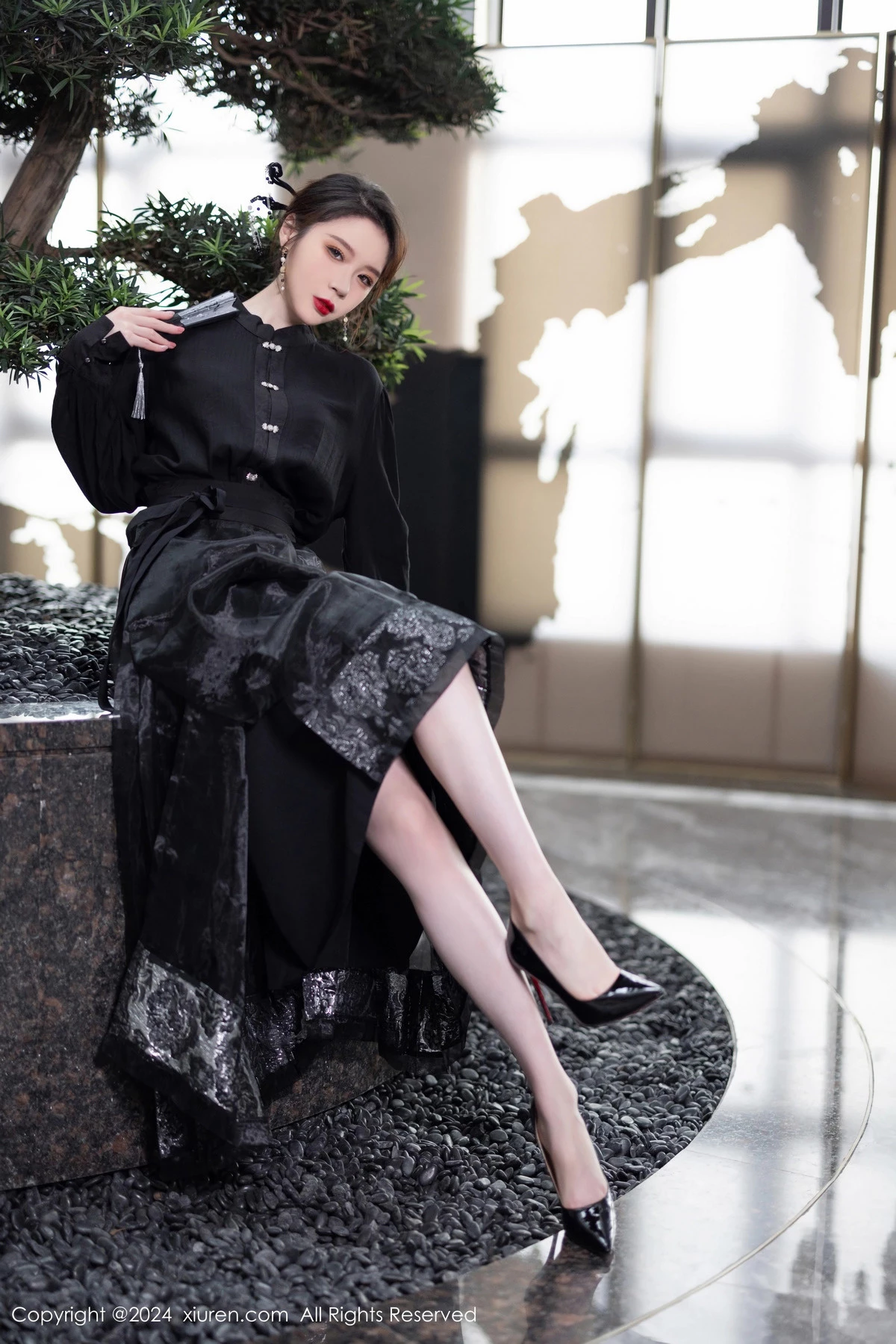 秀人集.com_[XiuRen秀人网]No.8465_模特梦心玥性感黑色长裙露浅黄色内衣秀高挑曼妙身姿诱惑写真82P