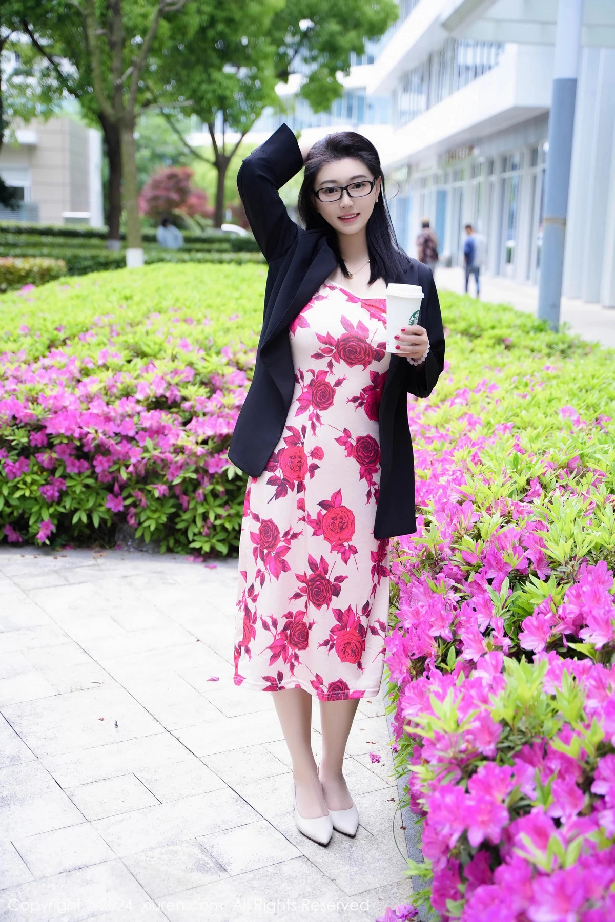 秀人集.com_[XiuRen秀人网]No.8468_模特雅茹老师厨房场景性感红色图案长裙秀柔美身姿完美诱惑写真79P