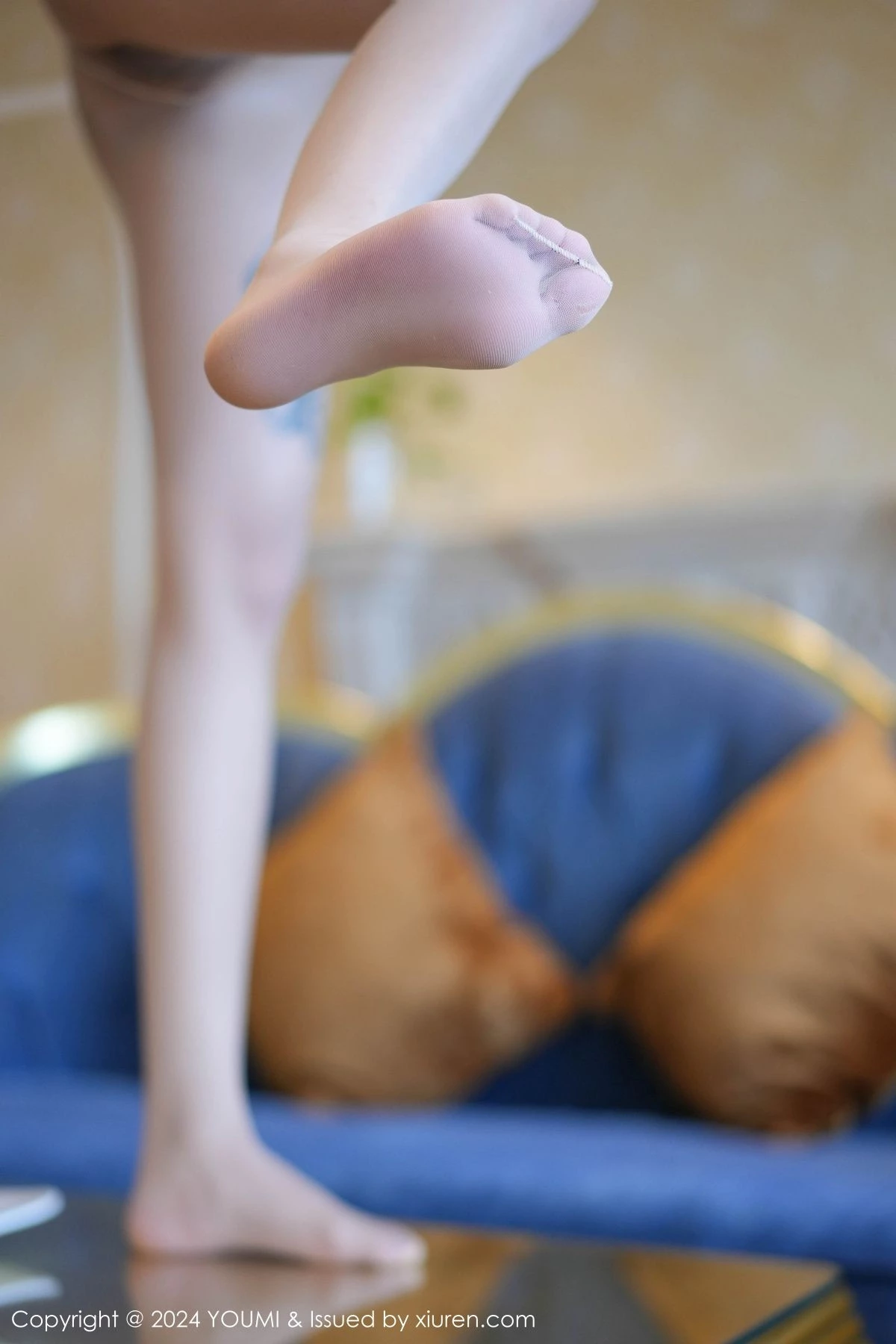 秀人集.com_[YouMi尤蜜荟]Vol.1053_模特赵可欣baby性感杏色连衣短裙配超薄肉丝秀翘臀美腿诱惑写真88P