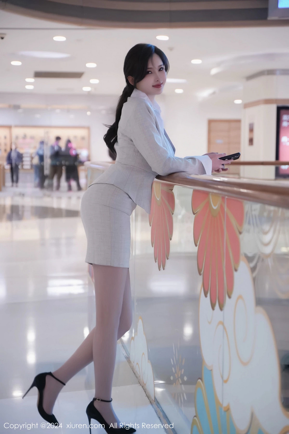 秀人集.com_[XiuRen秀人网]No.8444_女神Carol周妍希性感职业装露粉色内衣配开档灰丝完美诱惑写真81P