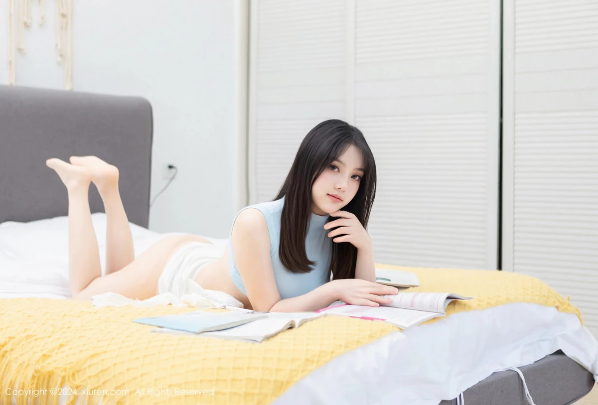 秀人集.com_[XiuRen秀人网]No.8482_模特豆瓣酱性感浅蓝上衣配白短裙露超薄肉丝秀丰满身材诱惑写真119P
