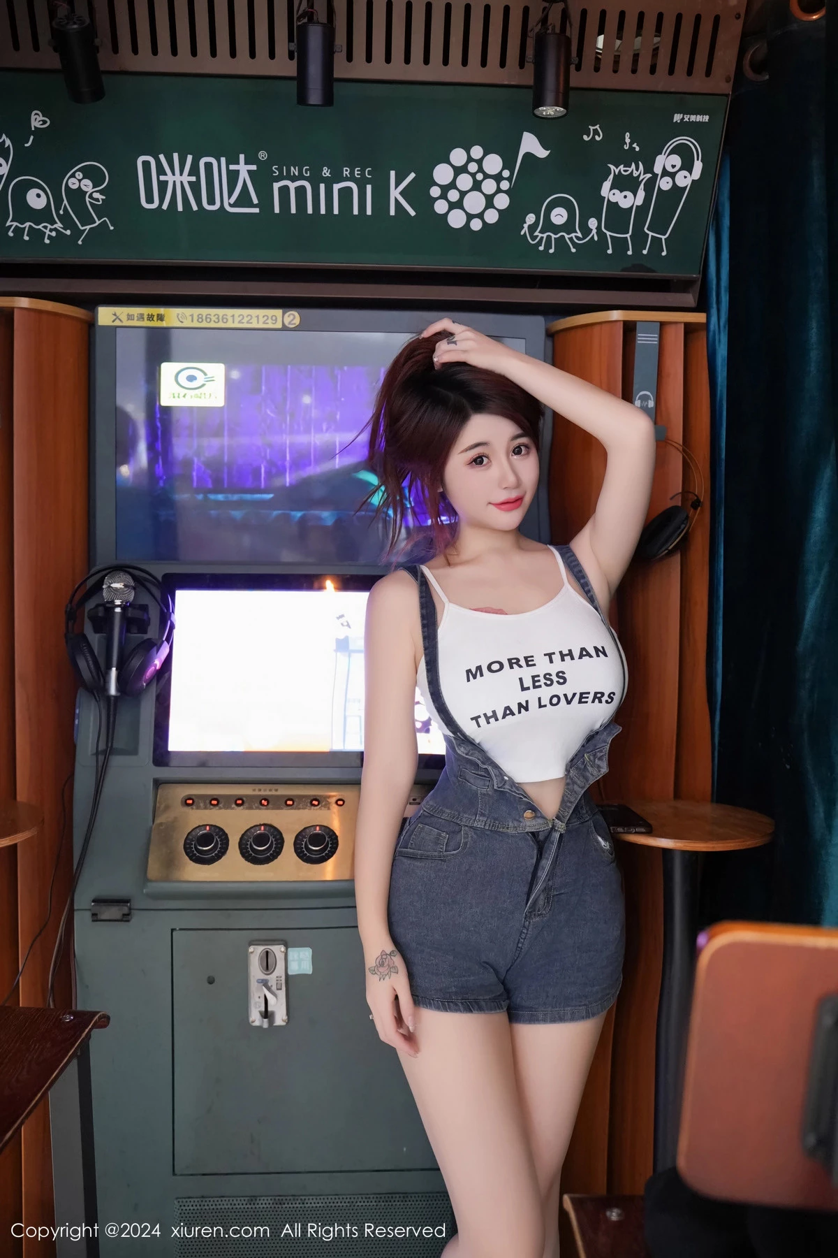 秀人集.com_[XiuRen秀人网]No.8506_模特美七Mia性感白色服饰配牛仔裤半脱秀丰腴身材惹火诱惑写真99P