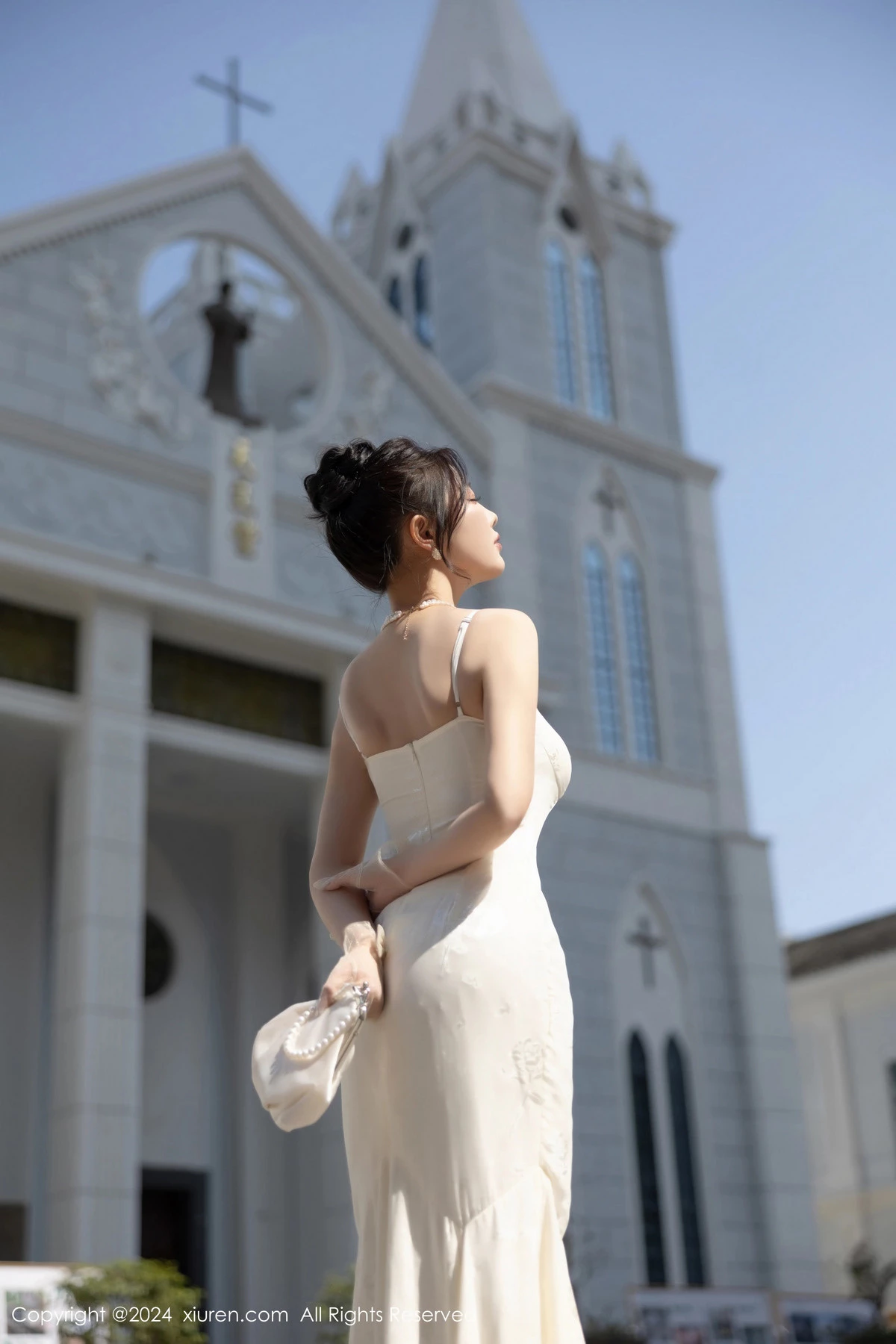 秀人集.com_[XiuRen秀人网]No.8538_女神杨晨晨Yome性感白色连衣裙配白色丝袜秀完美身材诱惑写真81P