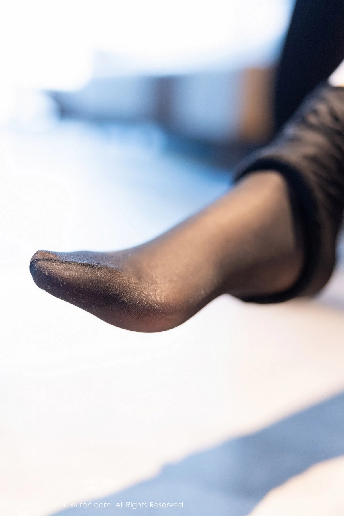 秀人集.com_[XiuRen秀人网]No.8520_模特玥儿玥性感蓝色蕾丝长裙+黑色情趣旗袍秀曼妙身姿迷人写真81P