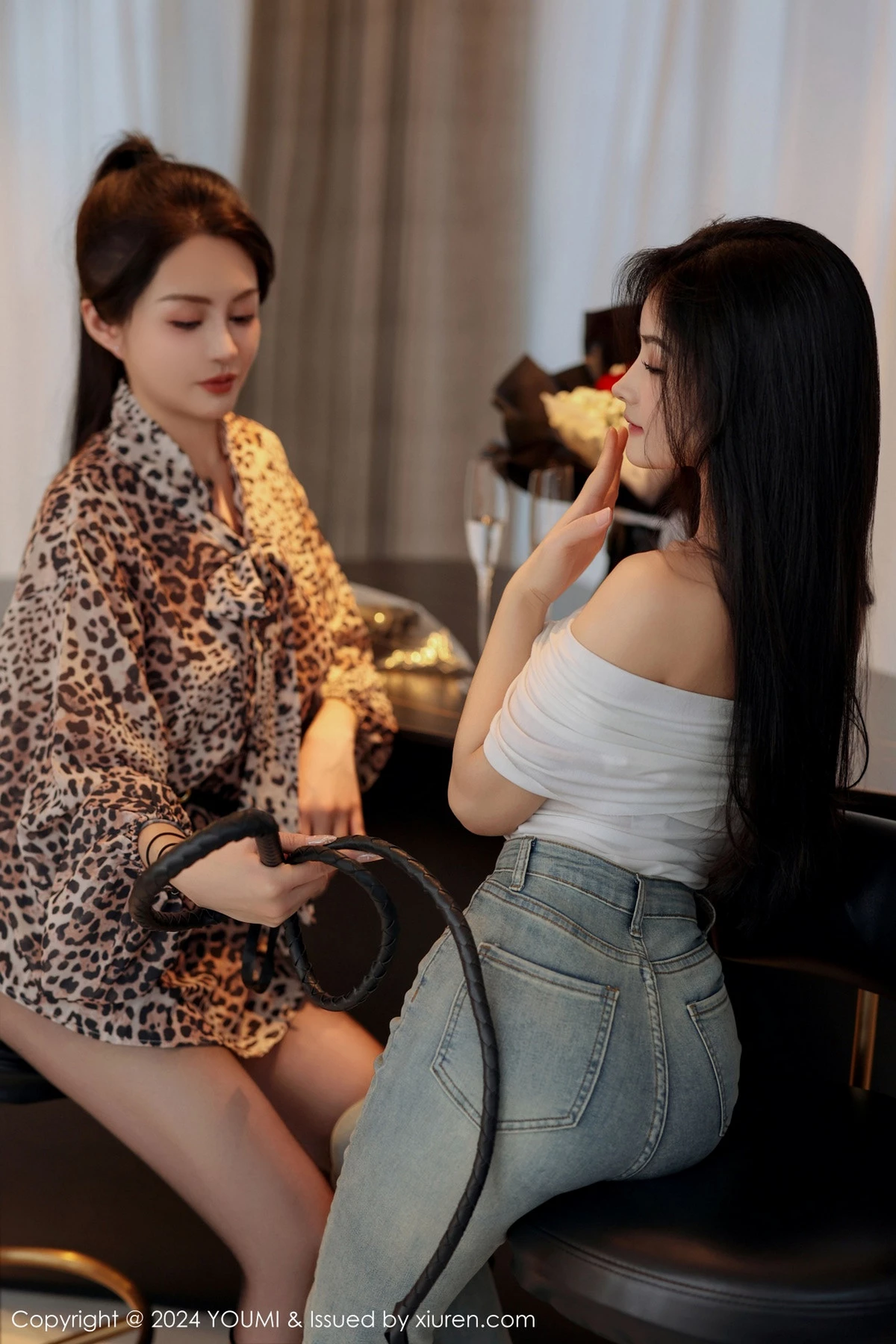 秀人集.com_[YouMi尤蜜荟]Vol.1061_模特合集谭小灵私房性感白色上衣配牛仔裤秀曼妙身姿诱惑写真99P