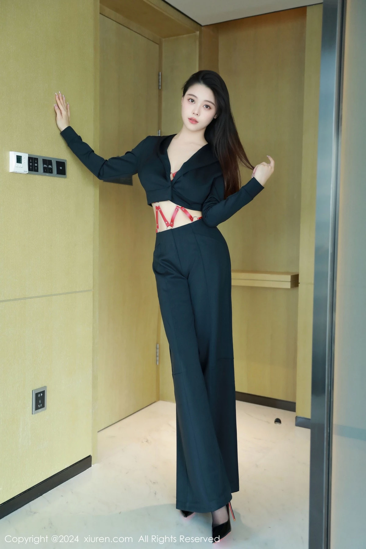 秀人集.com_[XiuRen秀人网]No.8524_模特清妙捆绑主题红色带子情趣服饰配黑丝袜秀惹火身材诱惑写真80P