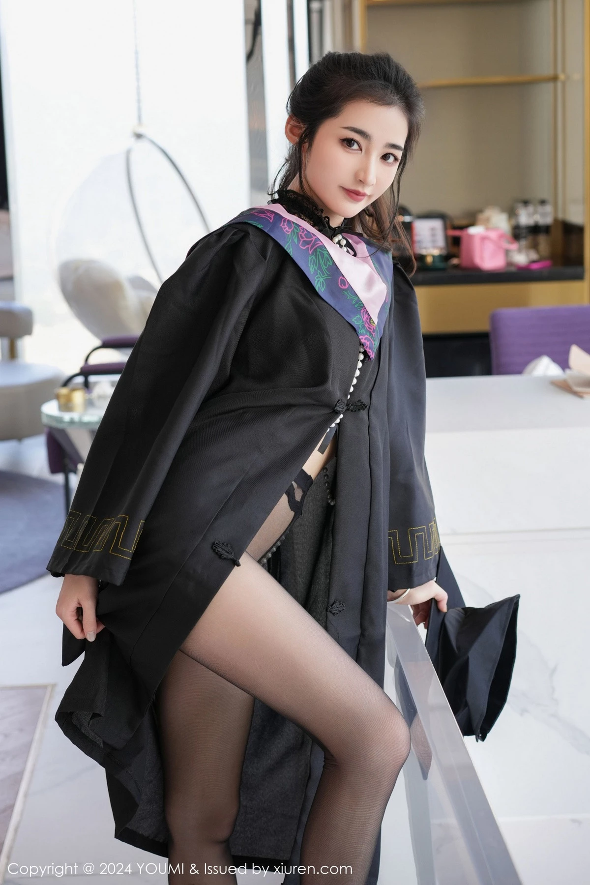 秀人集.com_[YouMi尤蜜荟]Vol.1064_模特鱼尾fish性感黑色风衣露黑色情趣服配超薄黑丝极致魅惑写真95P