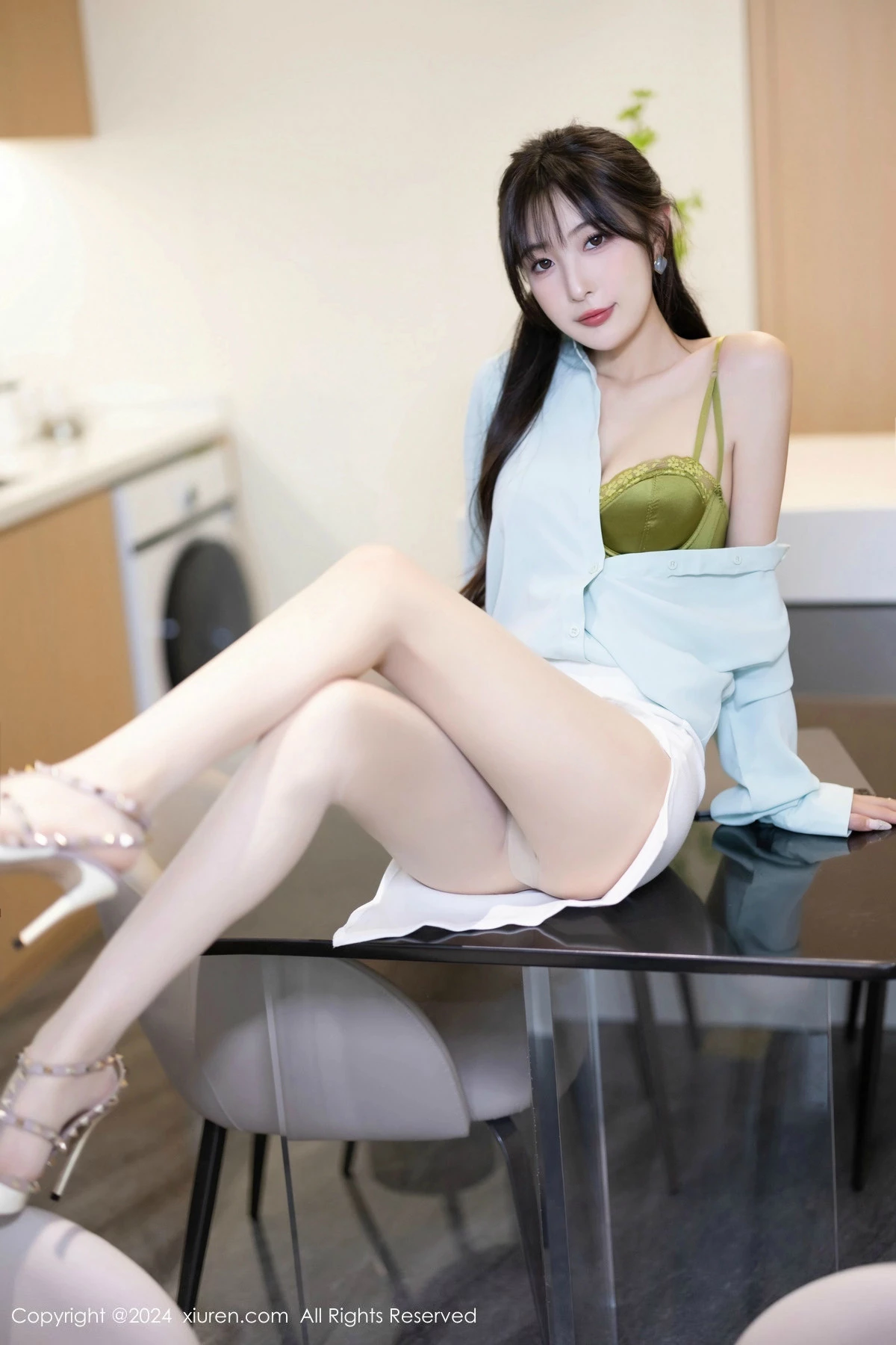 秀人集.com_[XiuRen秀人网]No.8589_模特林星阑性感浅绿衬衫配白短裙露超薄肉丝秀曼妙身姿诱惑写真86P