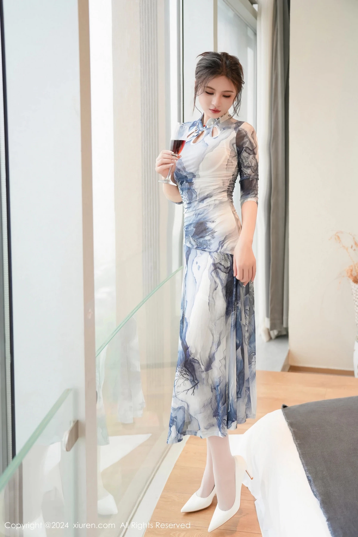 秀人集.com_[XiuRen秀人网]No.8587_模特Emily尹菲性感白色蕾丝内衣配白丝吊袜秀惹火身材诱惑写真117P