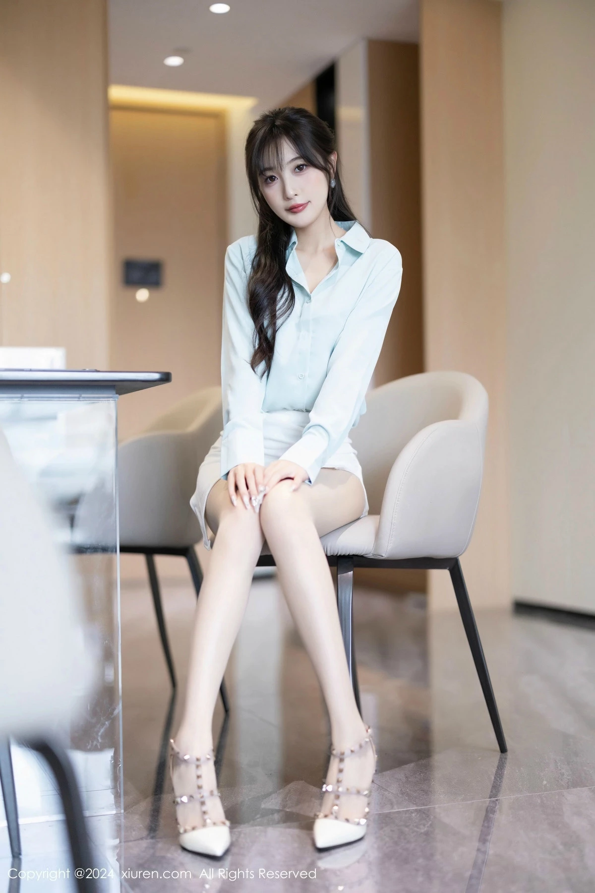 秀人集.com_[XiuRen秀人网]No.8589_模特林星阑性感浅绿衬衫配白短裙露超薄肉丝秀曼妙身姿诱惑写真86P