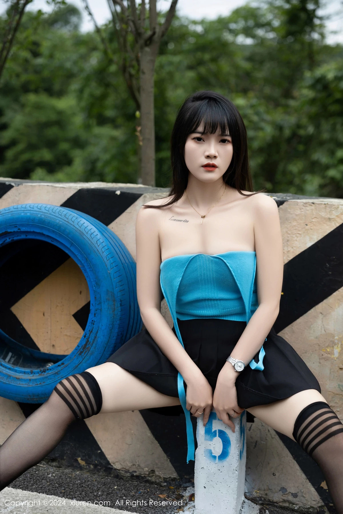 秀人集.com_[XiuRen秀人网]No.8586_模特唐安诺户外性感黑色百褶裙配黑色丝袜秀曼妙身姿迷人写真81P