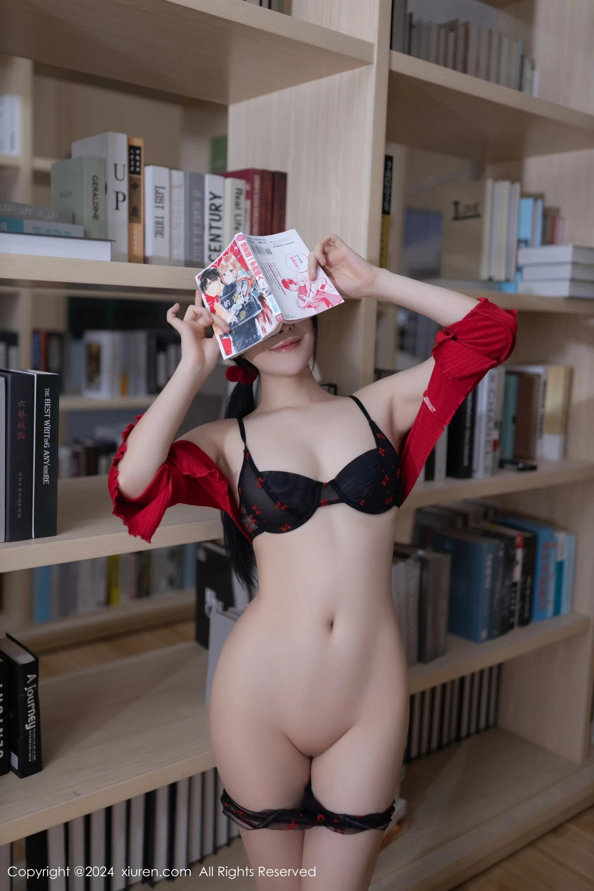 秀人集.com_[XiuRen秀人网]No.8596_模特鱼子酱Fish图书馆场景花色吊带连衣短裙秀曼妙身姿诱惑写真81P