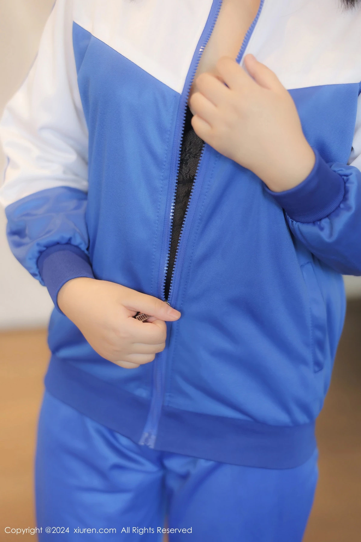 秀人集.com_[XiuRen秀人网]No.8648_模特徐若兮性感学生装露黑色蕾丝情趣内衣秀曼妙身姿诱惑写真78P