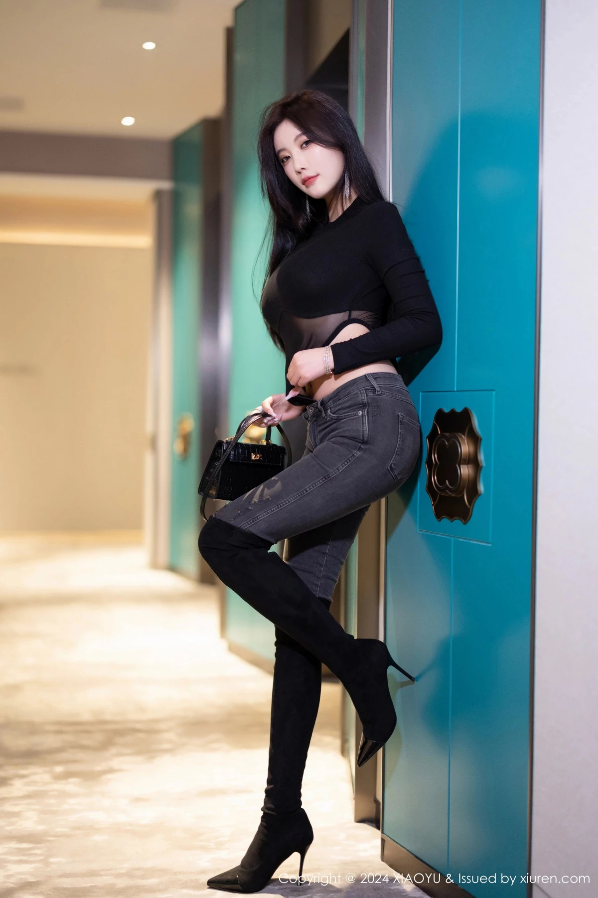 秀人集.com_[XiaoYu画语界]Vol.1243_女神杨晨晨Yome性感黑色网状服饰配黑长靴秀丰腴身材诱惑写真81P