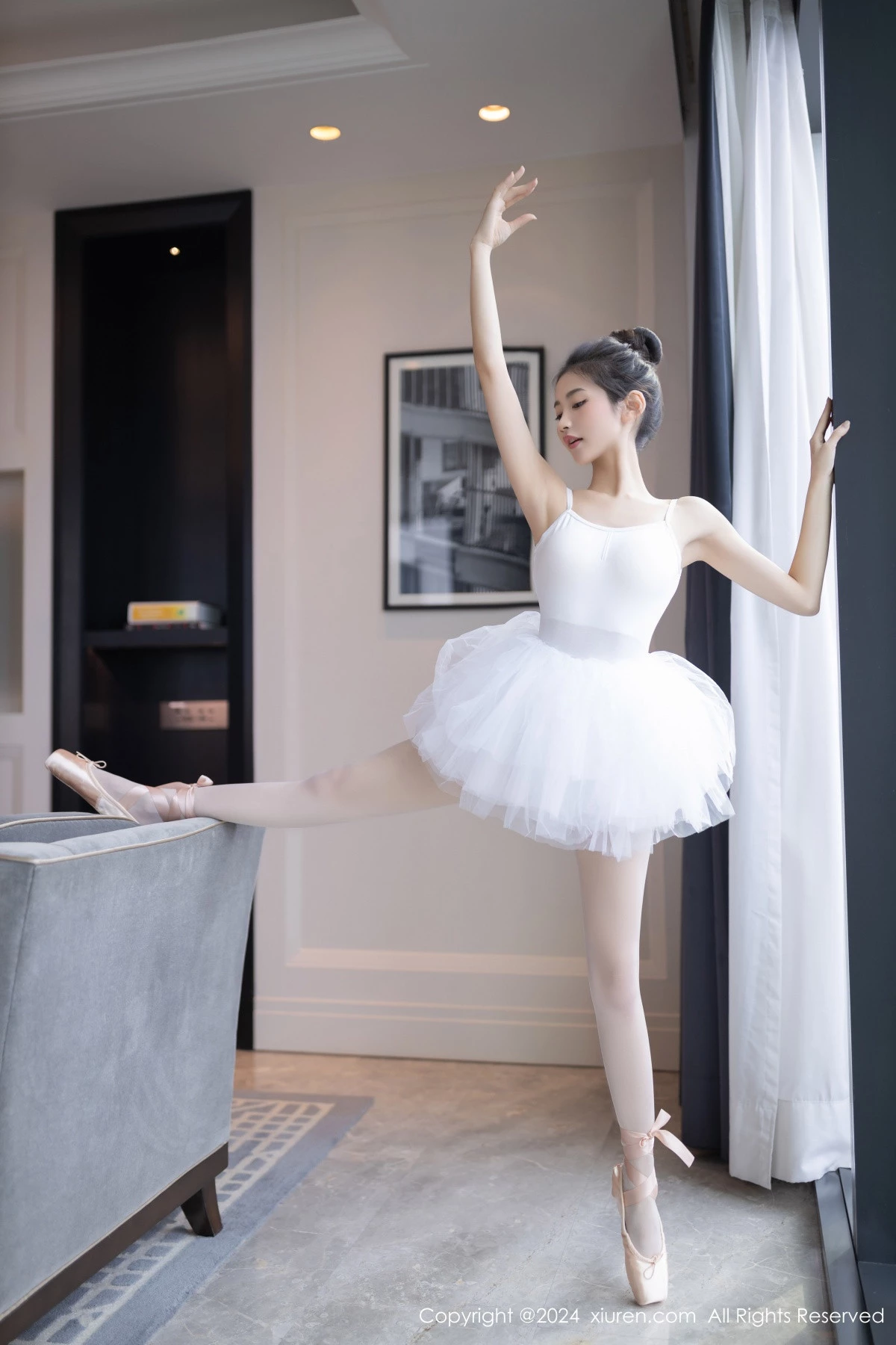 秀人集.com_[XiuRen秀人网]No.8657_模特鱼尾fish私房性感白色芭蕾短裙配白丝袜秀美腿玉足迷人写真80P