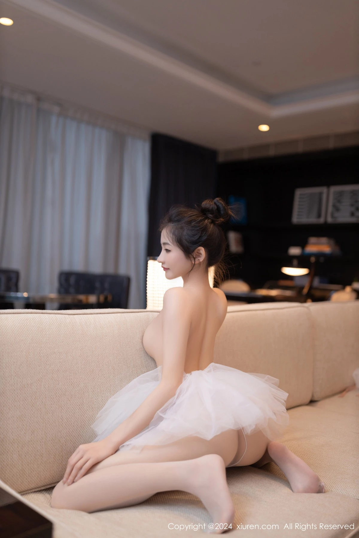 秀人集.com_[XiuRen秀人网]No.8657_模特鱼尾fish私房性感白色芭蕾短裙配白丝袜秀美腿玉足迷人写真80P