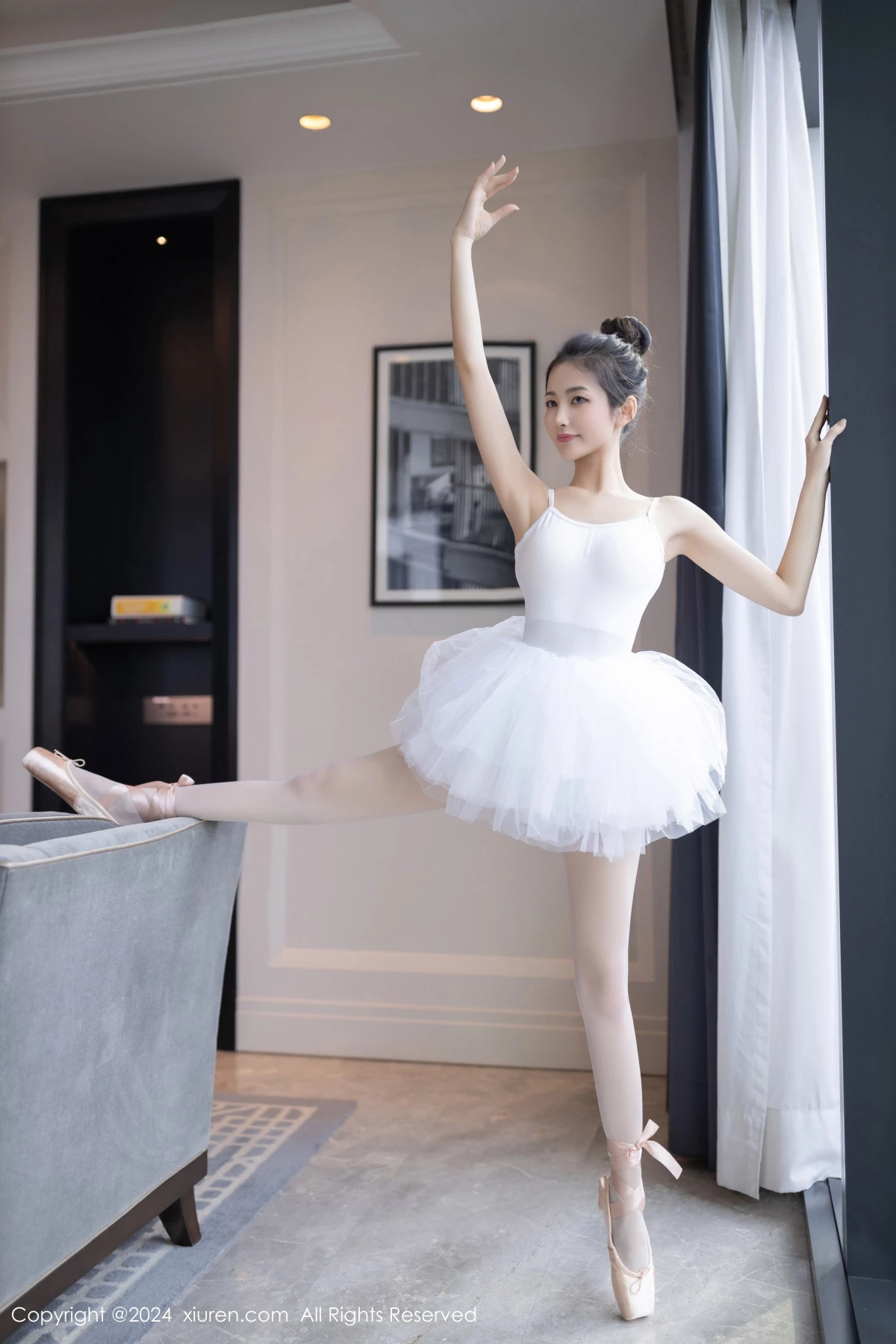秀人集.com_[XiuRen秀人网]No.8657_模特鱼尾fish私房性感白色芭蕾短裙配白丝袜秀美腿玉足迷人写真80P