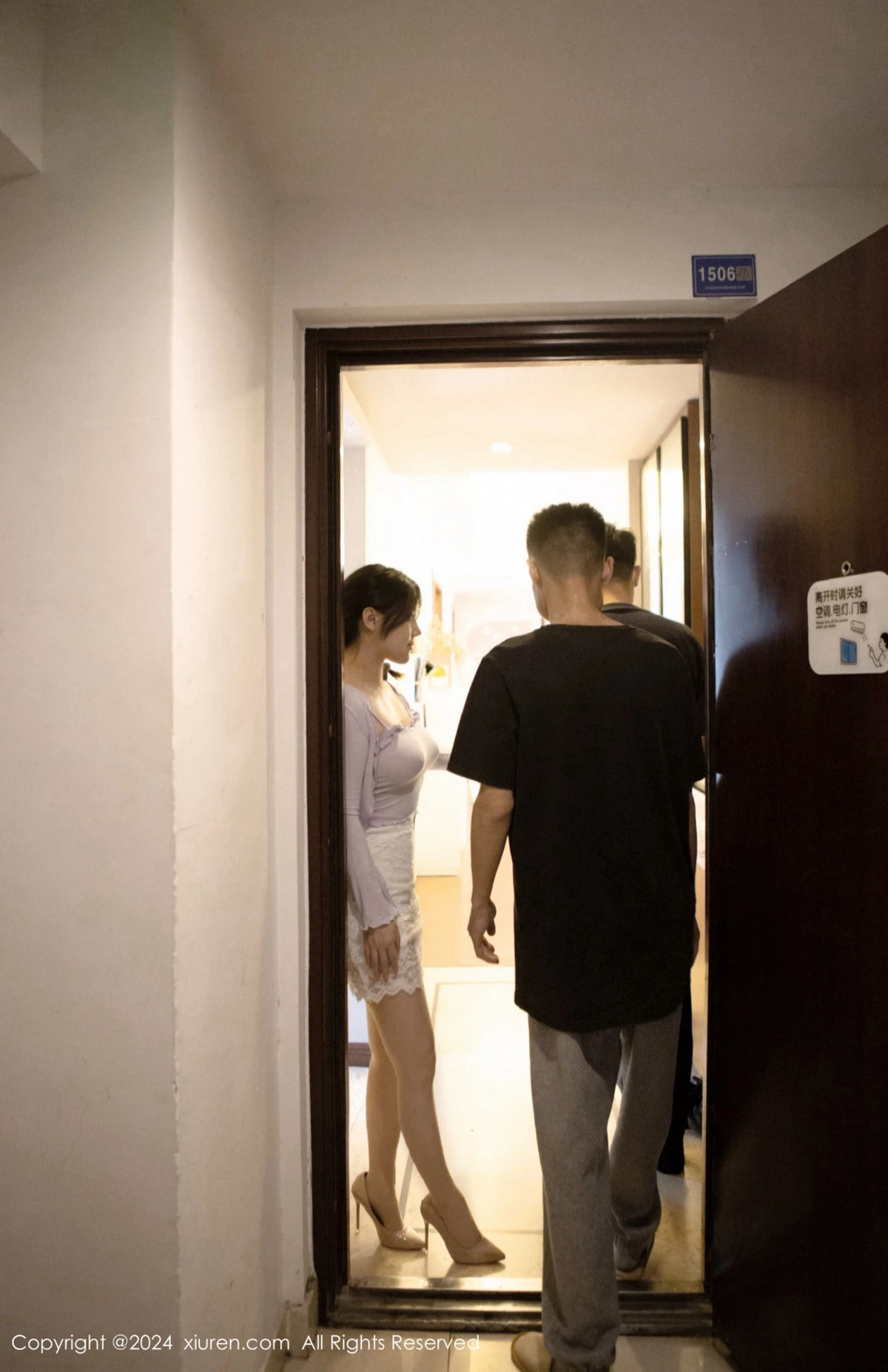 秀人集.com_[XiuRen秀人网]No.8677_模特豆瓣酱场景拍摄性感浅紫上衣配超薄肉丝秀丰腴身材诱惑写真89P