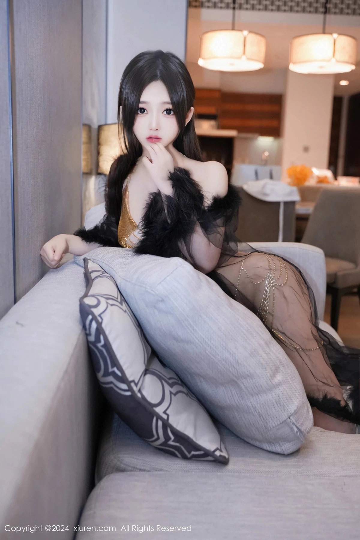 秀人集.com_[XiuRen秀人网]No.8686_模特奶茶味的包子性感黑色薄纱服饰露金色情趣内衣撩人诱惑写真80P