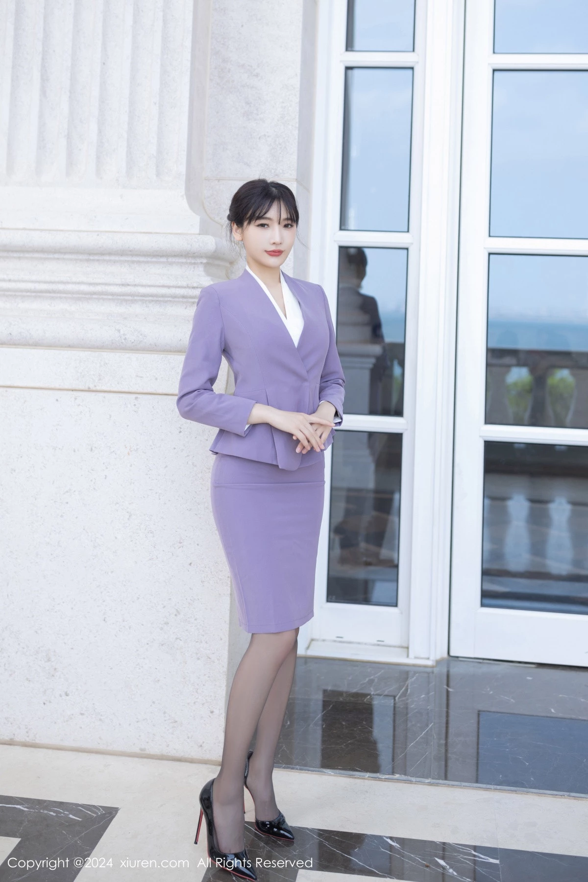 秀人集.com_[XiuRen秀人网]No.8700_模特陆萱萱性感白T配紫短裙露白色内衣配超薄黑丝极致魅惑写真81P