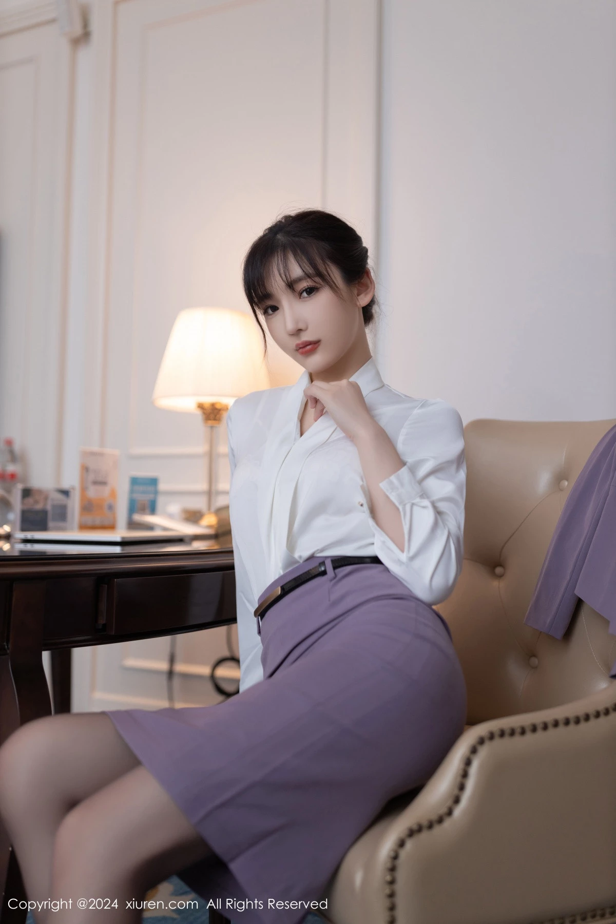 秀人集.com_[XiuRen秀人网]No.8700_模特陆萱萱性感白T配紫短裙露白色内衣配超薄黑丝极致魅惑写真81P