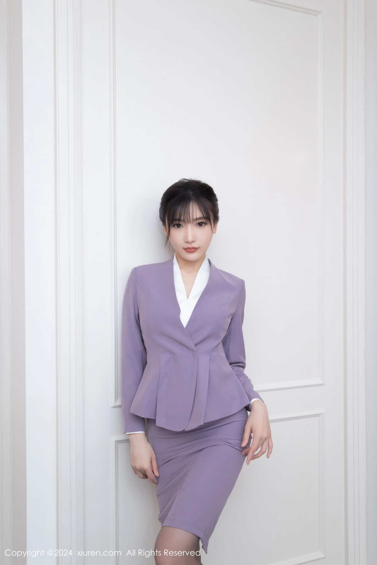 秀人集.com_[XiuRen秀人网]No.8700_模特陆萱萱性感白T配紫短裙露白色内衣配超薄黑丝极致魅惑写真81P