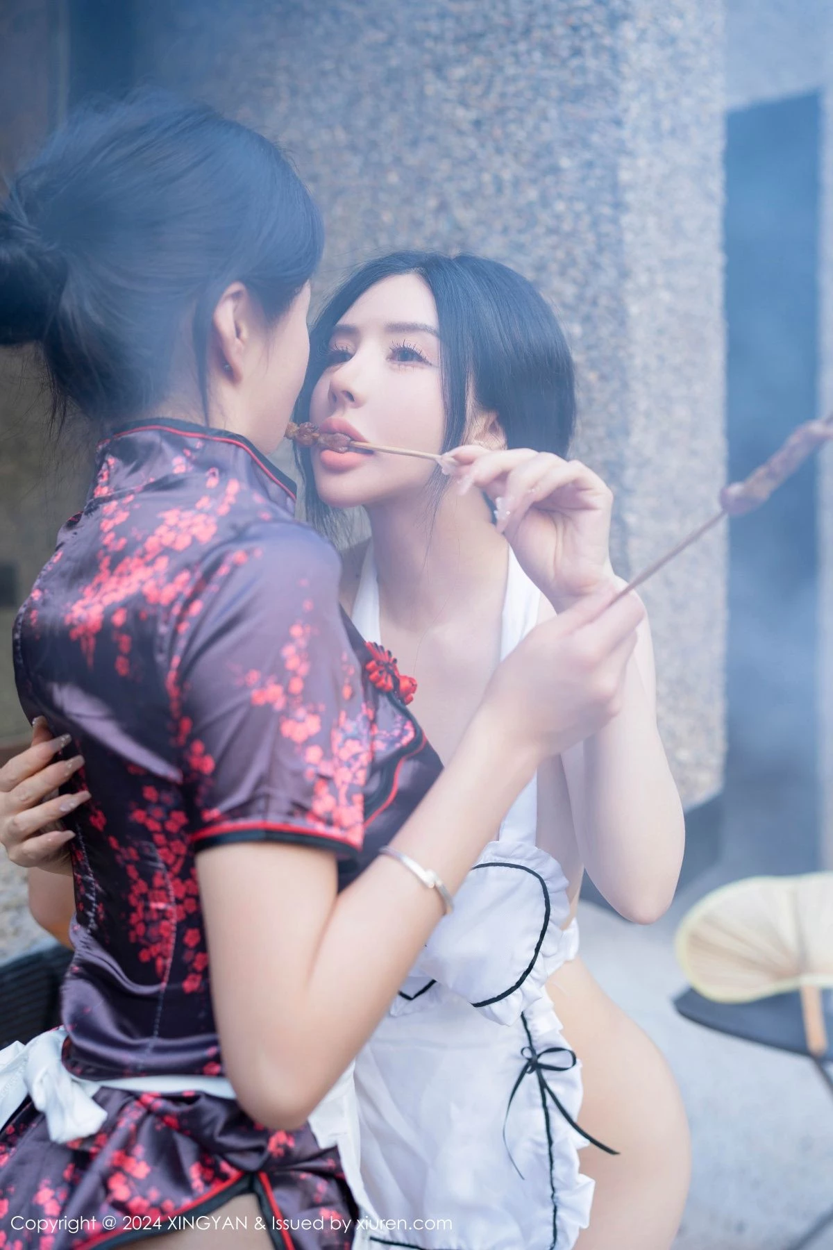 秀人集.com_[XINGYAN星颜社]VOL.242_模特合集女神潘思沁＆林幼一烧烤场景性感服饰秀完美身材诱惑写真80P