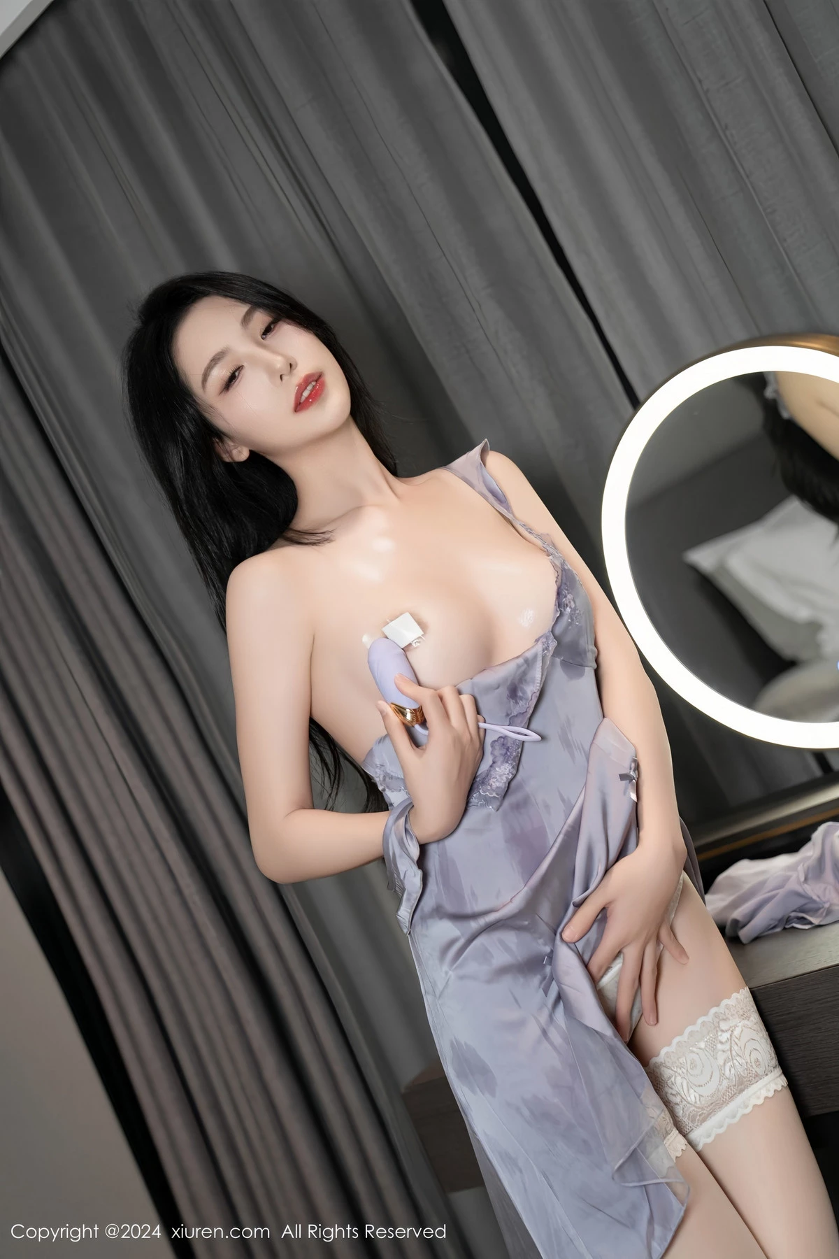 秀人集.com_[XiuRen秀人网]No.8765_模特利世性感浅灰色吊带连衣短裙配白丝袜秀完美身材诱惑写真82P