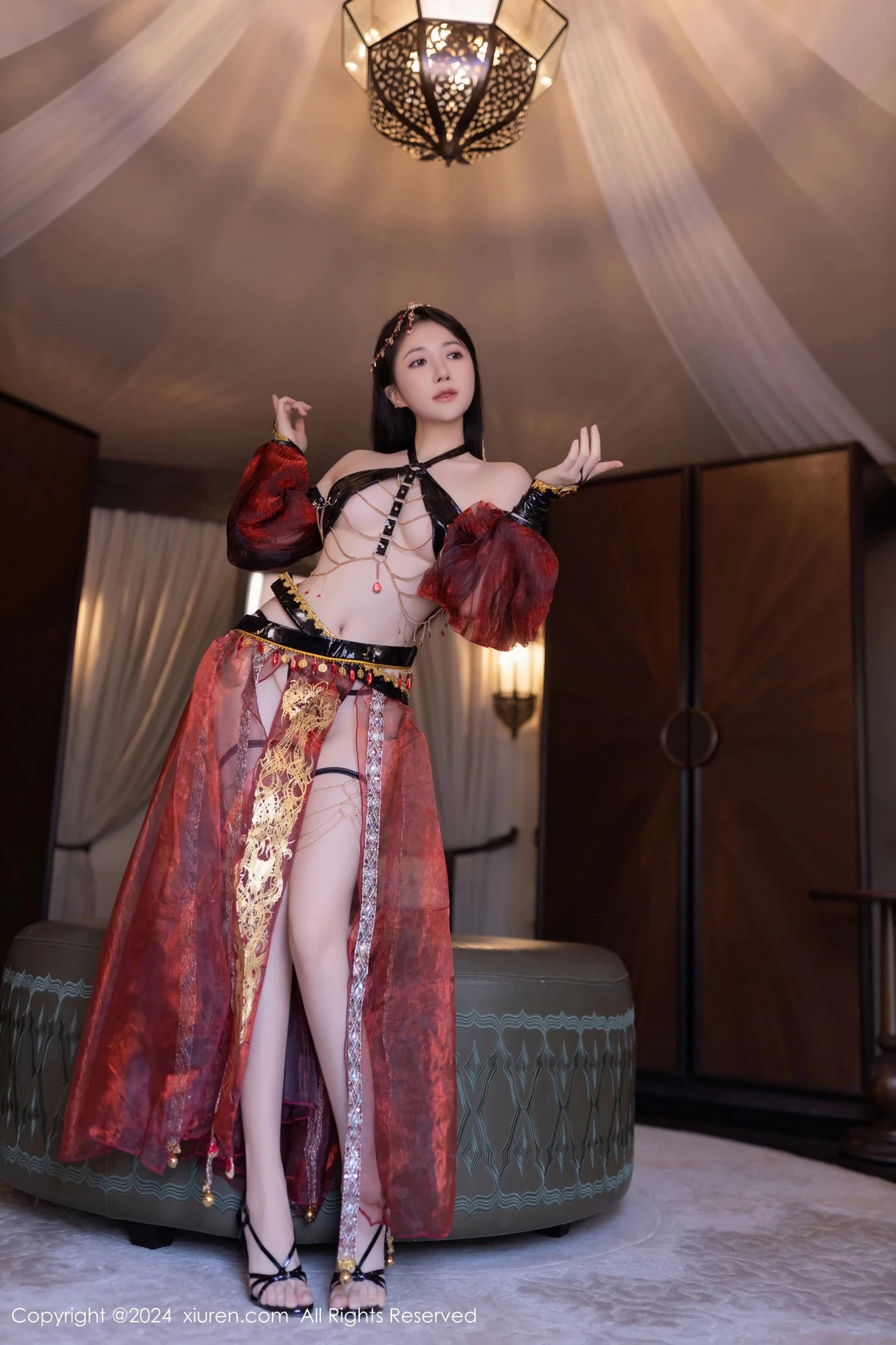 秀人集.com_[XiuRen秀人网]No.8778_模特鱼子酱Fish性感舞娘薄纱露黑色情趣内衣秀完美身材诱惑写真80P