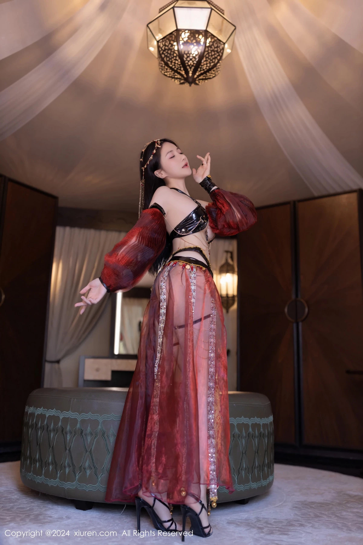 秀人集.com_[XiuRen秀人网]No.8778_模特鱼子酱Fish性感舞娘薄纱露黑色情趣内衣秀完美身材诱惑写真80P