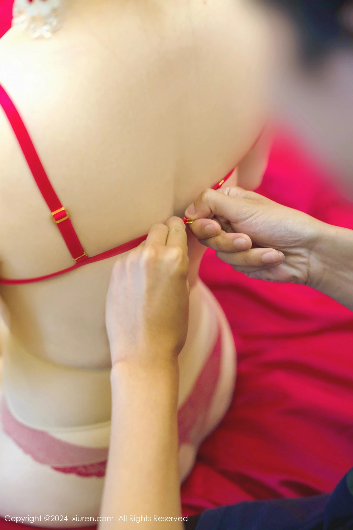 秀人集.com_[XiuRen秀人网]No.8780_模特豆瓣酱闹新娘主题红色新娘装配超薄肉丝秀丰腴身材诱惑写真111P